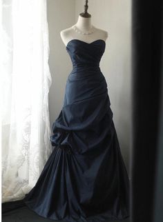 Blue Vintage Dresses, Dark Blue Long Dress, Prom Dress Dark Blue, Prom Dress Navy Blue, Prom Dress Dark, Dark Blue Prom Dress, Formal Dress Blue, Navy Blue Party Dress, Prom Dress Navy