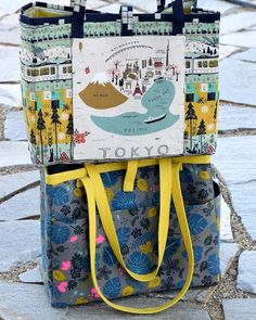 Sew up your own Weekend Market tote that you can use for attending quilting events such as QuiltCon, Quilt Market and other quilt shows. The pattern is for advanced beginner sewers. Asakusa Tokyo, Tokyo Bay, Market Tote, Modern Quilts, Bag Pattern, No. 2