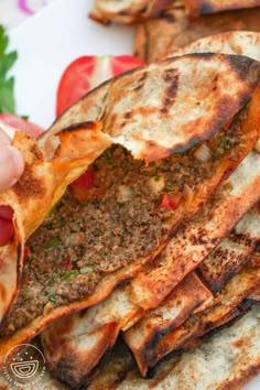 Meat-filled Arayes are Middle Eastern comfort food made with spiced and juicy beef stuffed inside a crispy pita and are a hit with everyone! Ground Beef Pita Recipes, Middle Eastern Sandwiches, Persian Lunch Ideas, Lebanese Meat Recipes, Ground Beef And Pita Bread, Arabic Ground Beef Recipes, Middle Eastern Main Dishes, Quick Middle Eastern Recipes, Middle Eastern Meal Prep