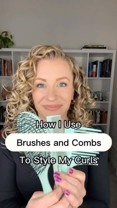 Styling Curly Hair With Wet Brush, How To Comb Wavy Hair, Wet Brush Curly Hair, Brush Styling Wavy Hair, Bounce Curl Brush, Wavy Hair Tips