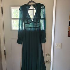 Lulu's Emerald Green Dress Size Medium Never Worn, Tags Still On Green Fall Cocktail Maxi Dress, Green Long Sleeve Maxi Dress For Date Night, Green A-line Maxi Dress For Night Out, Green Sheer Dresses For Formal Occasions, Green Lined Evening Maxi Dress, Green Lined Maxi Dress For Evening, Green Sheer Fitted Maxi Dress, Fitted Green Sheer Maxi Dress, Green Sheer Maxi Dress