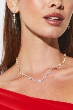 Be the star of the show in this all-around CZ motif pattern necklace! Subtle, understated glamour with a hint of sparkle — perfect for day or evening. Necklace For Strapless Wedding Dress, Sweetheart Neckline Jewelry, Jewelry For Dress, Glittery Jewelry, Wedding Dress Necklace, Understated Glamour, Evening Jewelry, Antique Jewelry Necklace, Starry Nights