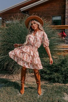 Western Wedding Guest Outfit, Country Western Dresses, Country Chic Outfits, Dresses With Cowboy Boots, Plus Size Sweater, Outfits Dressy, Lunch Date, Country Dresses, Perfect Little Black Dress