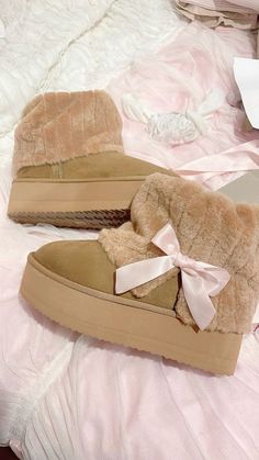 Princess Couture, Cute Uggs, Dr Shoes, Kawaii Shoes, Pink Girly Things, Cute Nikes