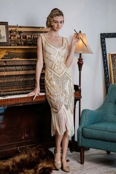 Apricot 1920s Beaded Sequin Flapper Dress – Retro Stage - Chic Vintage Dresses and Accessories Style Année 20, Retro Stage, Fringed Dress, Fringe Flapper Dress, 1920s Party, Vintage Fringe, Gatsby Dress, Latin Dress, Standard Dress