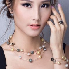 Vietnam Jewelry, How To Wear Pearls, White Pearl Jewelry, Jewellery Shop Design, Pearl Jewelry Design, Pearl Statement Necklace, Tahitian Black Pearls, Pearl Jewelry Wedding