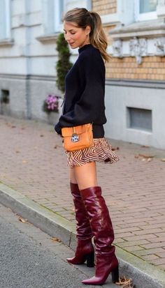 Winter Outfit With Boots, Isabel Marant Skirt, Sweater Mini Skirt, Heels Boots Outfit, Outfit With Boots, Zara Boots, Slouchy Boots, Outfit Red, Otk Boots