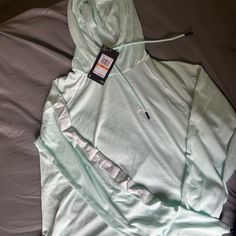 Brand New Under Armour Women’s Activewear Sweatshirt Hoodie With Tags. A Beautiful Mint Green Color. Size Small. Moisture-wicking Hoodie Sweatshirt For Loungewear, Green Sportswear Sweatshirt For Workout, Athleisure Fleece Top With Drawstring Hood, Casual Hooded Sweatshirt For Workout, Fleece Athleisure Top With Drawstring Hood, Green Hoodie Activewear For Athleisure, Green Athleisure Hoodie Activewear, Athleisure Fleece Hoodie Top, Fleece Hoodie Top In Athleisure Style