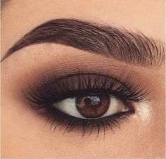 Matte Color Nails, Make Up For Dummies, Ig Makeup, Eyeshadow Inspiration, Makeup Bronze, New Makeup Ideas, Gold Eye Makeup, Euphoria Makeup, Smokey Eyeshadow