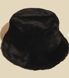 Black & maroon faux fur bucket hat. End of inside of hat stops at ears. If you need it embroidered, please see other listing. Fluffy Bucket Hat, Faux Fur Bucket Hat, Fur Bucket, Fur Bucket Hat, High Waist Wide Leg Jeans, Fun Girl, Bucket Hats, Shein Style, Wide Leg Jeans