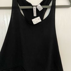 Black Top Very Comfy And Cute Style H&m Black Cotton Top, H&m Tops For Summer Night Out, H&m Tops For Night Out In Summer, Casual Black H&m Tops, H&m Sleeveless Crop Top Casual, H&m Sleeveless Casual Crop Top, Casual Sleeveless Crop Top From H&m, Casual Sleeveless H&m Crop Top, H&m Sleeveless Crop Top For Summer