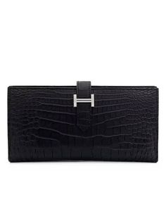 Gender: Women   Brand: HERMES   Product Name: Alligator saddle wallet black silver engraved W 4HL0100   Bags Alora Code: 83512463   Origin: France Elegant Black Rectangular Wallet, Black Rectangular Wallet With Engraved Logo, Luxury Black Wallet, Black Luxury Wallet With Branded Hardware, Black Luxury Rectangular Wallet, Black Wallet, Cross Bag, Rose Gold Hardware, Chain Bags