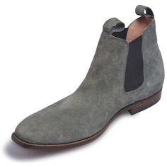 Subtle yet eye-catching, these charcoal gray Chelsea leather boots come off as immensely stylish and gorgeous. Made with premium quality suede leather, these boots are highly versatile and can be paired up with denim jeans or even lightweight leather pants. Perfect for all occasions, these boots are a must-have for every fashion-conscious male out there! They have a nice slim designed tip, and the dark brown outsole complements the textured gray and adds a bit of color blocking. This highly fashionable footwear is recommended because of the comfort it offers. The insoles are lined with soft padding that provides a long-lasting, comfortable fit! Some of the more worthwhile features include: Use of naturally derived supple animal leather Insole padding to offer maximum comfort Contrasting da Chelsea Leather Boots, Leather Boots Men, Purple Leather Jacket, Chelsea Shoes, Oxford Brogues, Leather Formal Shoes, Brown Oxfords, Suede Leather Shoes, Genuine Leather Boots