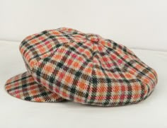 PLAID NEWSBOY CAP.CAP AND BERET.70% WOOL *Attention! Because of the extra tax of 12% in all the things imported in the United states and in Australia,Hatsncompany gives  a 50% discount to the shipping cost(7.5 instead of 15 euros)for all the American and Australian citizens.With this discount,the price of the hat will be exactly the same as it was before the tax of 12%. Sizing Instructions: In order to determine your size you can use either a tape measure or a non-stretchy string. Place the meas Multicolor Flat Cap For Fall, Thirteenth Doctor, Jodie Whittaker, Seventies Fashion, Newsboy Hat, Fashion Eye Glasses, Mens Outfit Inspiration, Belted Shirt Dress, News Boy Hat