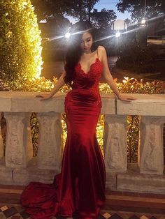 Sheath/Column Sleeveless Spaghetti Straps Sweep/Brush Train Applique Silk like Satin Dresses Red Silk Mermaid Dress, Red Prom Dresses Aesthetic, Necklace For Prom Dress, Lacy Red Dress, Long Red Silk Dress, Wine Red Evening Gown, Elegant Red Prom Dress, Burgundy Birthday Dress, Hispanic Prom Dresses