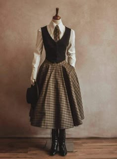 Edwardian Fashion Aesthetic, Modern Victorian Fashion, Sundance Clothing, Late Victorian Fashion, Light Academia Outfit, Vintage Academia, Dark Academia Outfits, Dark Academia Outfit, Academia Outfits