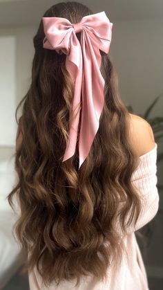 Pink Bow Half Up Half Down, Birthday Hairstyles Curly, Birthday Outfit 16th Sweet 16, 16th Birthday Hairstyles, Sweet Sixteen Hairstyles, Sweet Sixteen Hair, 21st Birthday Hairstyles, Half Up Half Down Short Hair, Prom Hairstyles Half Up Half Down