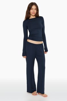 ALL SET SLEEP™ Boyfriend Sleeping, Style Lounge, Pajamas Comfy, Lounge Top, Sweat Top, Sleep Pants, Layering Tanks, Sweetheart Dress, New Classic