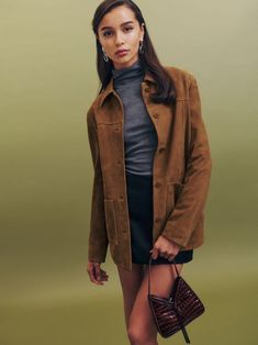 It's jacket season. Shop the Veda Lincoln Suede Shirt Jacket from Reformation, a shirt jacket with a button front, collared neckline, and side pockets. Closet Quotes, Suede Jacket Outfit, Outfits Juveniles, Fitted Turtleneck, Brown Suede Jacket, Fall Inspo, Fall 24, Brown Jacket, Suede Jacket