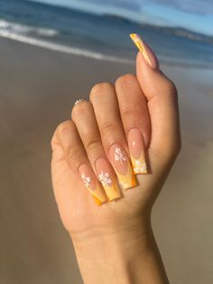 Acrylic Nails Hawaiian Flowers, Yellow Hawaii Nails, Flower Nails Hawaii, Hibiscus Flower Nails Long, Yellow Nails Flower, Hawaii Flower Nails Hibiscus, Nail Designs Summer Flowers, Hawaii Aesthetic Nails, Hibiscus Flower Nails Orange