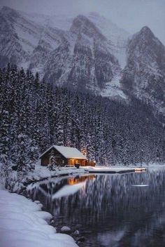 Cabin On The River, Micro Homes, Cabin In The Snow, Winter Lovers, Quiet People, Winter Lake, Canada Photos, Winter Szenen