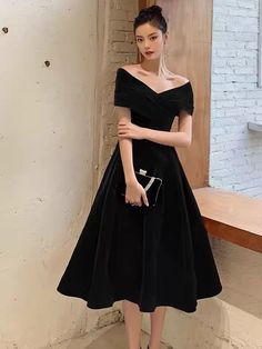 Off shoulder party dress,black evening dress,noble midi dressMaterial:blendedColor:as picture or custom color(Please check the color card and note number)Neckline:off shoulderBack details:bandageDress type:A-lineStyle:sexy&ltp&gtFeatures:noble</p>&ltbr/>&ltp&gt1, If the color is customized, please note the color & card number.</p>&ltbr/>&ltp&gt2,You can choose standard size or custom size . If dress is custom made, we need to size as following:</p>&ltbr/>&ltp>*Bust__________inch/cm</p>&ltbr/>&lt Velvet Homecoming Dress, Off Shoulder Prom Dress, Knee Length Prom Dress, Black Velvet Shorts, Prom Dress Black, Velvet Party Dress, Black Off Shoulder, Black Prom Dress, Custom Size Dresses