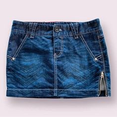 Fitted Trendy Denim Skirt, Trendy Fitted Denim Skirt, Y2k Fitted Medium Wash Skirt, Fitted Y2k Style Medium Wash Skirt, Chic Denim Mini Skirt, Trendy Dark Wash Cotton Skirt, Y2k Style Fitted Denim Mini Skirt, Y2k Style Denim Blue Cotton Skirt, Trendy Fitted Lined Denim Skirt