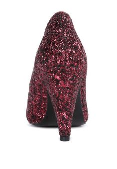 These glitter conical sandals are gorgeous pairs of mid heel dress shoes that boost any evening outfit. Comes with a softly padded insole that cuts strain. Outer material: Glitter Lining Material: Synthetic Outer sole: TPR Closed Toe Pointed Heeled Boot Conical Heels Glitter Shoes Women's Party Sandals Heels Glitter, Party Sandals, Mid Heels Pumps, Evening Outfit, Glitter Heels, Black Pumps Heels, Glitter Shoes, The Vamp, Style Party