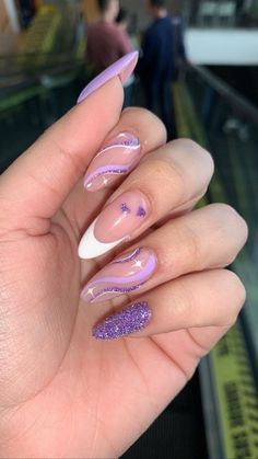 Nail Design On Almond Shape, Pink Nails With Sparkle Tips, Purple Almond Acrylic Nails Ideas, Purple Reflective Nails, Purple Prom Nails Almond, Gel Nails Almond Purple, Pretty Purple Nail Designs, Almond Acrylic Nails Designs Purple, Almond Glam Nails