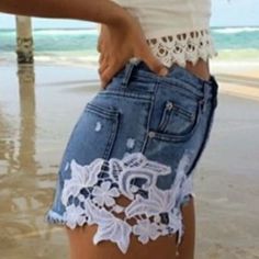 Beautiful High Waist Casual Blue Denim Short Lace Crochet Please See Pics For The Measurements Before Buying. Summer Outfits Tank Tops, Demin Shorts, Floral Denim Shorts, Lace Denim Shorts, Fashion For Teens, Summer Shorts Denim, Summer Outfits For Teens, Tank Top Outfits, Sabo Skirt