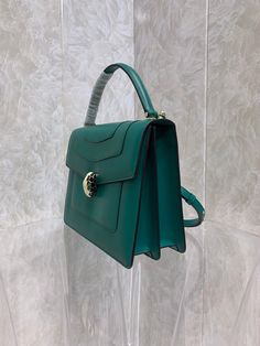 Size: 25cm*20cm*10.5cm It comes with Dust box, Care manual, Tag, and Paper bag. High-end Green Box Bag, High-end Green Bags For Shopping, High-end Green Shopping Bag, High-end Green Satchel For Shopping, High-end Green Box Bag For Shopping, High-end Green Bags With Double Handle, High-end Green Bag For Daily Use, High-end Green Tote Bag, Designer Green Satchel Bag