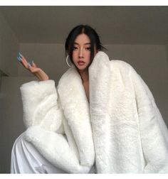 Material: Polyester Style: Casual Pattern Type: Letter Sleeve Length(cm): Full Outerwear Type: Jackets Clothing Length: Regular Item Type: Outerwear & Coats Girls Faux Fur Coat, White Fur Jacket, White Faux Fur Coat, Girls Fur Coat, Outerwear Women Winter, Cosy Outfit, Womens Faux Fur Coat, Rabbit Fur Coat, Girls Fur