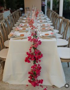 Greece Theme, Mexican Theme Wedding, Summer Engagement Party, Bougainvillea Wedding, Cottage Core Wedding, Tablescape Design, Bridal Shower Inspo, Dinner Party Decorations, Tropical Bridal Showers