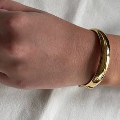 This Gold Plated Bangle Is 8 3/4” Circumference, 3/4” Wide, And. 2 1/2” Diameter. The Fine Craftsmanship Of This Superior Bracelet Is Of A Standard No Longer Available In Costume Jewelry Today. Bangle Is In Excellent Condition, Like Brand New. Please Try To Bundle And Save On Shipping. Elegant Hinged Cuff Bracelet, Classic Metal Bangle, Hinged Cuff Bracelet For Formal Occasions, Classic Adjustable Hinged Bangle, Classic Hinged Adjustable Cuff Bracelet, Formal Hinged Bracelets, Gold Plated Bangles, Anchor Bracelet, Butterfly Bracelet