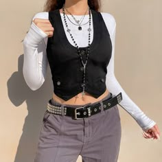 Style: CasualFit: SlimFabric: PolyesterPattern: SolidElement: NonTop Length: ShortClosure Type: Single BreastedMain Composition: PolyesterSeason: Summer Woman Vest, Winter Outerwear, Cropped Vest, Looks Black, Estilo Punk, Vest Outfits, U Neck