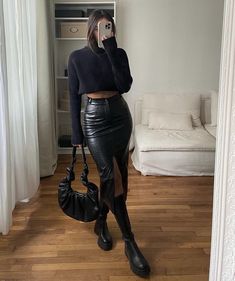 Black Leather Midi Skirt Outfit Winter, Leather Skirt Midi Outfit, Leather Midi Dress Outfit, Black Midi Leather Skirt Outfit, Leather Skirt With Boots Outfit, Black Long Leather Skirt Outfit, Midi Leather Skirt Outfit, Night Out Outfit Clubwear Club, Leather Midi Skirt Outfit