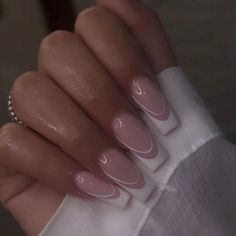 CLEAN GIRL-ongles français tendance ongles-ongles français blancs-presse sur les ongles-Ongles Français-ongles blancs-ongles de luxe-colle sur les ongles-ongles carrés - Etsy France Trendy French Nails 2023, Ballerina White Tip Nails, Pink French Top Acrylic Nails, Nail Inspo Trendy White, Pink Undertone French Nails, Simple Senior Picture Nails, Simple French Nails Design, French Nails With Jewels, Coffin Nail Inspo Simple