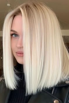 Side Part Blonde, Blonde Bob Haircut, Red Bob, Lob Haircuts, Medium Blonde Hair, Blonde Lob, Short Blonde Haircuts, Ash Blonde Hair, Lob Haircut