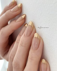 Gold Nail Designs, Neutral Nails, Elegant Nails, Manicure Y Pedicure, Chic Nails, Lucky Girl, Gold Nails, Mani Pedi