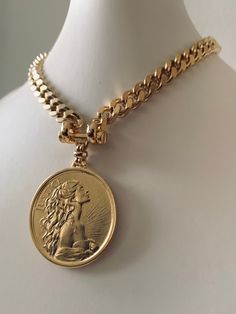 "⚜️NEW COLLECTION 2023⚜️ ✨EXPRESS SHIPPING OVER 100$ FREE Item Overview  Handmade item  Made to order. DETAILS High quality 2 micron 24k gold micron plating  Lead Free and Nickel Free MEASURES Coin size: 40mm /  thickness 4 mm  Chain width- 7-8 mm   GODDESS CURB NECKLACE  Can goes along your favorite necklace you wearing daily for \" layered\" look or just by it self for \"clean\" and classy look. As a gift , will be beautiful for your best friend birthday, sister wedding, mom anniversary or you Luxury Large Medallion Coin Necklace, Vintage Gold Medallion Necklace With Large Pendant, Luxury Vintage Medallion Coin Necklace, Luxury Gold Statement Coin Necklace, Luxury Vintage Coin Necklace, Gold Chunky Necklace, Gold Coin Choker, Silver Statement Jewelry, Gold Statement Jewelry