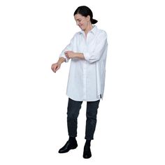 The oversized shirt is based on a classic style but with an oversized fit. It features relaxed shoulders, a traditional shirt collar or standing straight collar, a rear box pleat and side seam pockets. Skill Level : Average Sizes : XS to L or XL to 3XL New, uncut paper pattern Suggested fabrics are light to medium light weight fabrics such as cotton, silk, lawn, linen, crepe de chine or wool crepe. Fabric needed: 140-150 cm fabric width XS 1.8 m / S 1.9 m / M 2.0 m / L 2.1 m / XL 2.2 m / 2XL-3XL Oversized Office Blouse With Fold Down Collar, Relaxed Fit Shirt With Roll-up Sleeves For Daywear, Oversized Blouse With Roll-up Sleeves And Spread Collar, Modern Oversized Shirt For Office, Modern Oversized Collared Blouse, Casual Everyday Blouse With Fold Down Collar, Versatile Relaxed Fit Shirt With Button Cuffs, Modern Oversized Blouse With Button Cuffs, Modern Oversized Collared Shirt