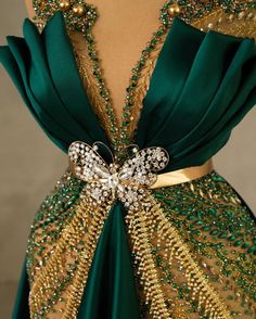 Emerald Green Mermaid Prom Dress, Green Mermaid Prom Dress, Women Suits Wedding, Emerald Dresses, Lace Wedding Dress With Sleeves, Gowns Dresses Elegant, Mermaid Prom Dress, Spaghetti Strap Prom Dress, Green Mermaid