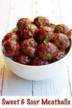 Sweet and sour meatballs served in a white bowl. Sweet Meatballs, Gluten Free Sugar Free Recipes, Juicy Turkey, Healthy Baked Chicken, Sweet And Sour Meatballs, Tasty Meatballs, Meatballs Easy, Supper Recipes