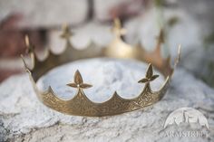 Noble Exclusive Handmade Crown Medieval Crown, Arte Viking, Peter Pevensie, Brass Crown, Captive Prince, Woolen Dresses, The Chronicles Of Narnia, Chronicles Of Narnia, Tiaras And Crowns