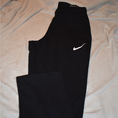 New Without Tags Nike Black Sweatpants For Workout, Nike Workout Pants In Black, Nike Black Workout Pants, Nike Black Activewear Long Pants, Nike Black Activewear Pants, Mens Nike Sweatpants, Nike Pants Mens, Nike Sweatpants