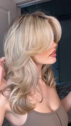 The Best 90s Hairstyles for Women (25+ Gallery of Styles Included) | Top Easy & Cute 90s Hairstyles: Retro Looks for Modern Women Medium Hairstyle Women With Curtain Bangs, Blowout Ideas Medium Hair, 90s Model Blowout, Perfect 90s Blowout, 90s Cut Hair, 90s Layered Hair Medium Curtain Bangs, 90s Layers Medium Hair, Women Haircut 2024, 80s Layered Hair