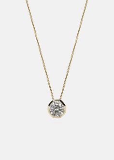 Diamond Pendent Necklace, Latest Necklace Design, Dainty Fine Jewelry, Round Diamond Pendant, Sparkly Accessories, Silver Locket Necklace, Diamond Pendent, Solitaire Diamond Pendant, Diamond Pendants Designs