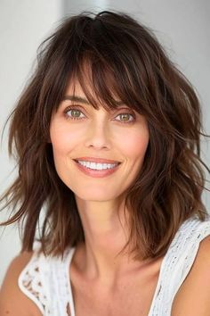 30 Stunning Shag Hairstyles for Women Over 50 - The Hairstyle Edit Haircut Ideas Brown Hair, Shag With Bangs, Medium Layered Hair, Hairstyles For Women Over 50, Natural Wavy Hair, Hair Techniques