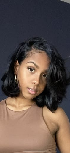 Messy Bob Black Women, Side Part Lob Mid Length, Medium Length Haircut Black Women, 90s Bob Black Women, Bob With Layers, Shoulder Length Hair Black Women, Fluffy Bob Black Women, Layered Bob Hairstyles For Black Women, Healthy Black Hair