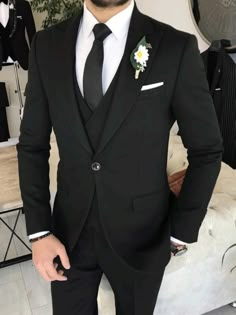 Black Suit Designs, Slim Fit Groom Suit, Men Vest Outfits, Black Three Piece Suit, Wedding Suit For Men, Men Suits Black, Groom Suit Black, Groom Wedding Suit